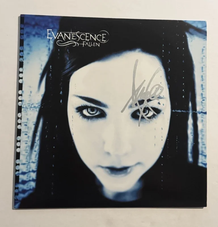 AMY LEE HAND SIGNED LP VINYL RECORD ALBUM EVANESCENCE LEAD SINGER LEGEND COA