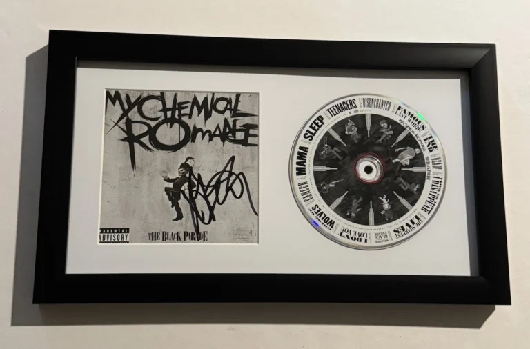 FRANK IERO SIGNED WELCOME TO THE BLACK PARADE CD FRAMED MY CHEMICAL ROMANCE COA