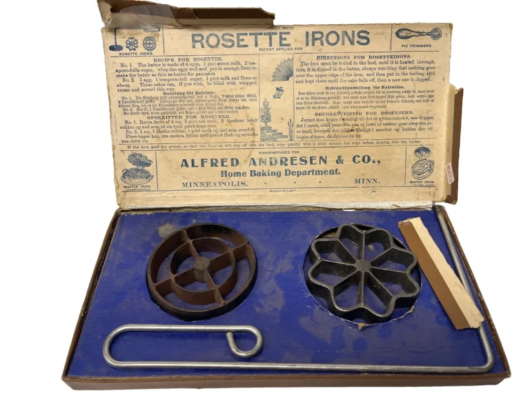 Antique Alfred Andersen & Co Rosette Patty Irons In Original Box #2