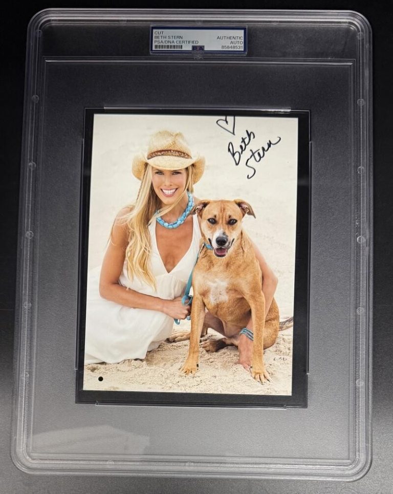 Beth Stern Signed Autograph Dog Promo PSA/DNA COA Slabbed Photo Howard
