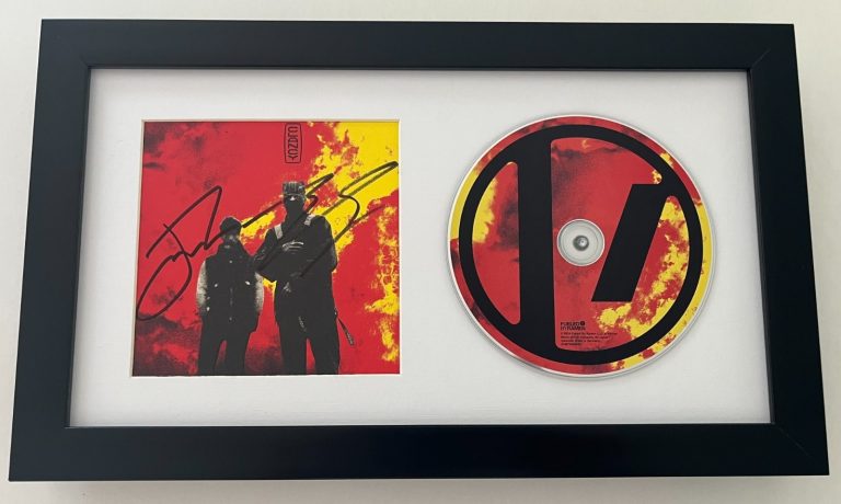 21 TWENTY ONE PILOTS SIGNED AUTOGRAPH CLANCY FRAMED & MATTED CD & BECKETT COA
