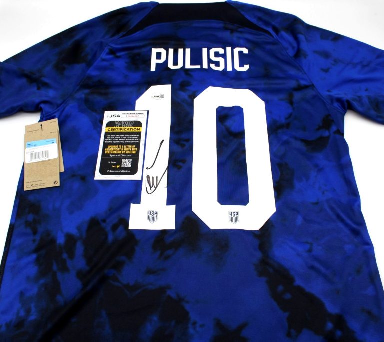 Christian Pulisic Signed Team USA Med Nike Soccer Jersey w/JSA COA CR86443 Proof