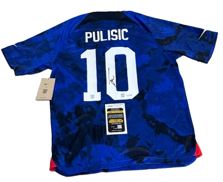 CHRISTIAN PULISIC signed (TEAM USA) Nike Soccer jersey JSA CR86437