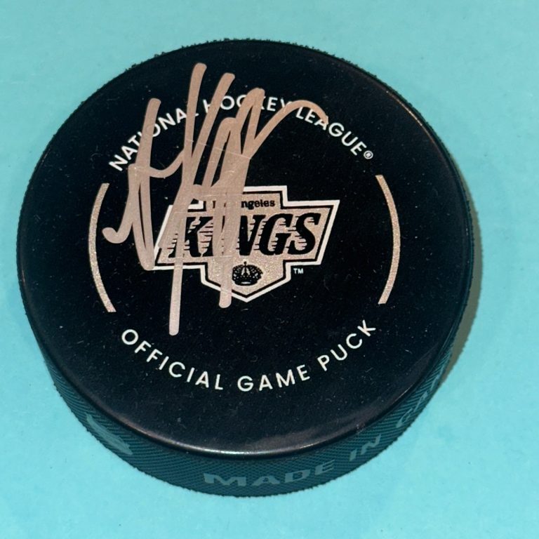 ANZE KOPITAR Signed Los Angeles KINGS Official GAME Puck Beckett (BAS)