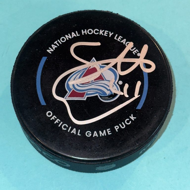 SCOTT WEDGEWOOD Signed Colorado AVALANCHE Official GAME Puck Beckett (BAS)