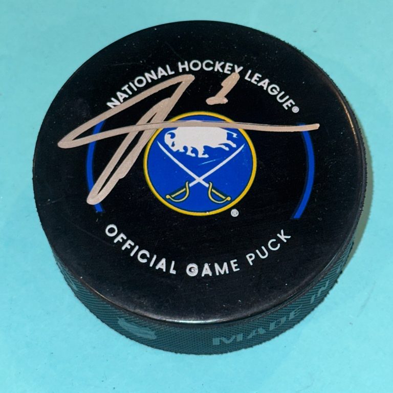 UKKO-PEKKA LUUKKONEN Signed Buffalo SABRES Official GAME Puck Beckett (BAS)