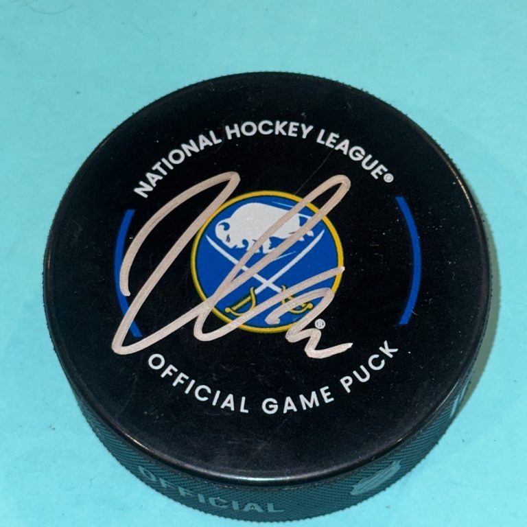 TAGE THOMPSON Signed Buffalo SABRES Official GAME Puck Beckett (BAS)