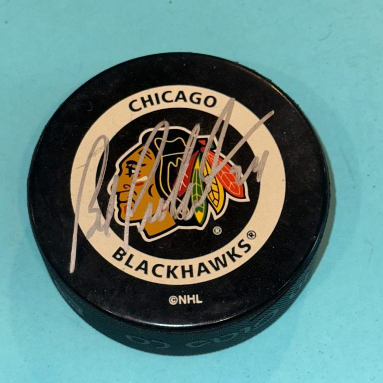 BOB PROBERT Signed Chicago BLACKHAWKS Official GAME Puck Beckett (BAS)