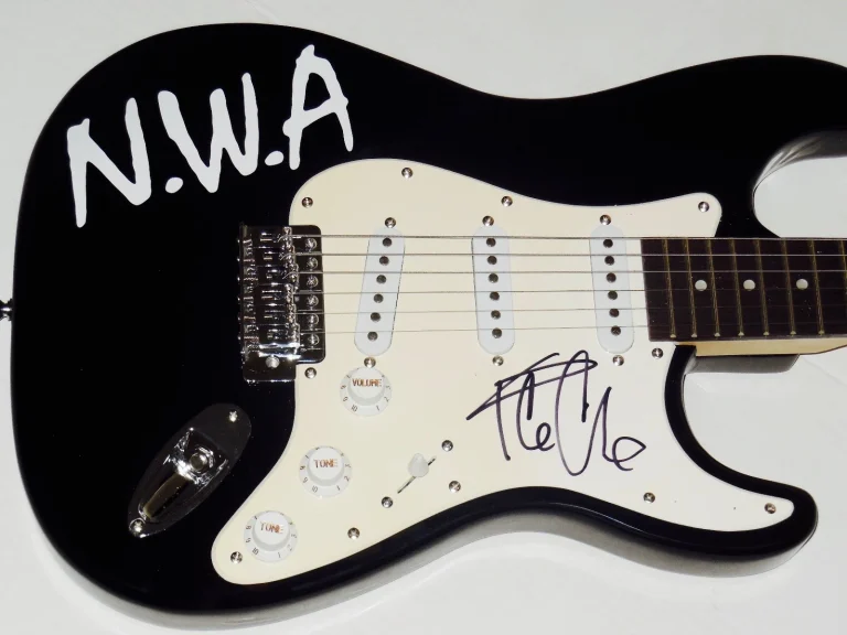 ICE CUBE AUTOGRAPHED GUITAR (NWA) W/ PROOF! & COA!