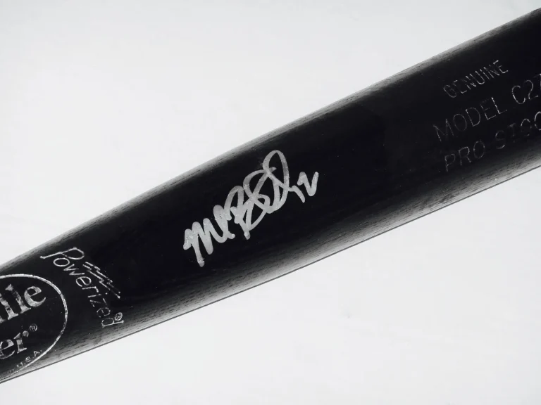 MARK REYNOLDS AUTOGRAPHED BAT (COLORADO ROCKIES) - Spring Training Used Bat!