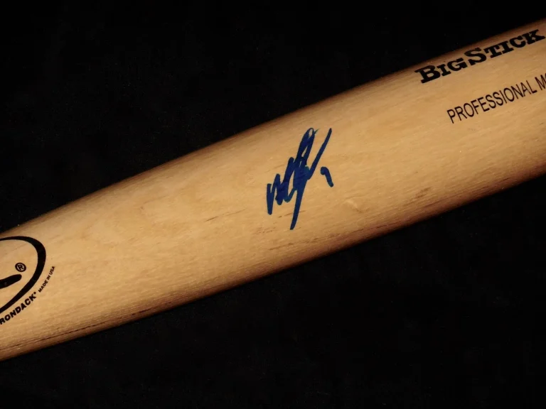 MIGUEL TEJADA AUTOGRAPHED RAWLINGS BAT (BALTIMORE ORIOLES) - W/ COA!