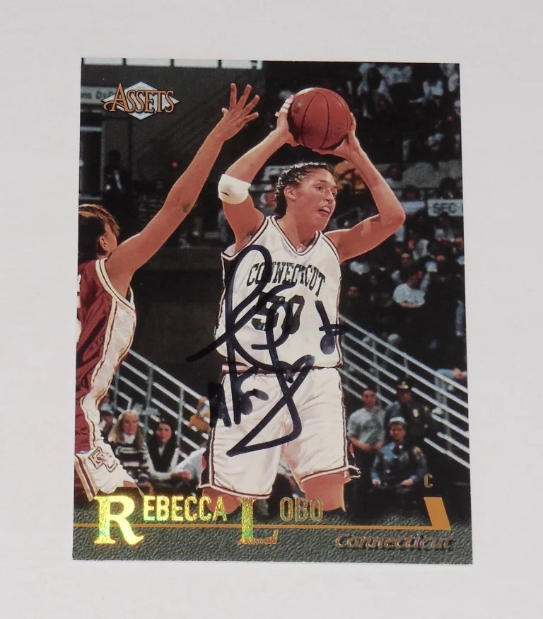 REBECCA LOBO 1996 CLASSIC AUTOGRAPHED BASKETBALL CARD (WNBA HALL OF FAME!)