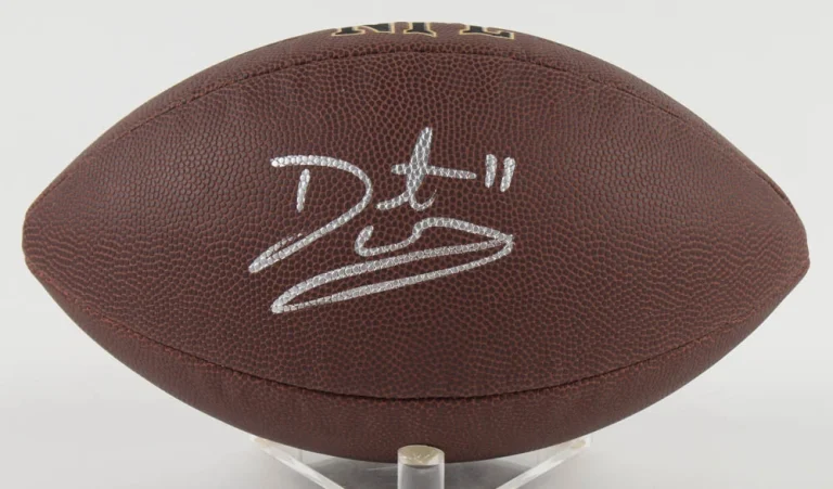DAUNTE CULPEPPER AUTOGRAPHED FOOTBALL (MINNESOTA VIKINGS) - JSA COA!