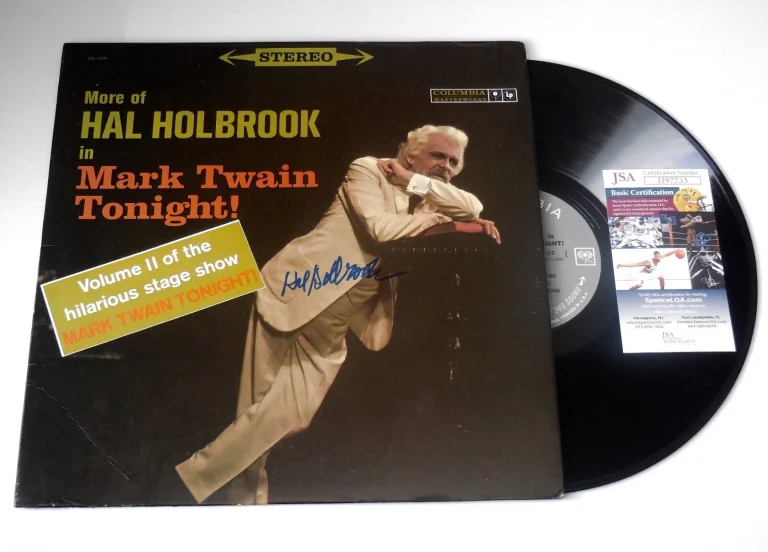HAL HOLBROOK AUTOGRAPHED RECORD ALBUM (MARK TWAIN TONIGHT) - JSA COA!