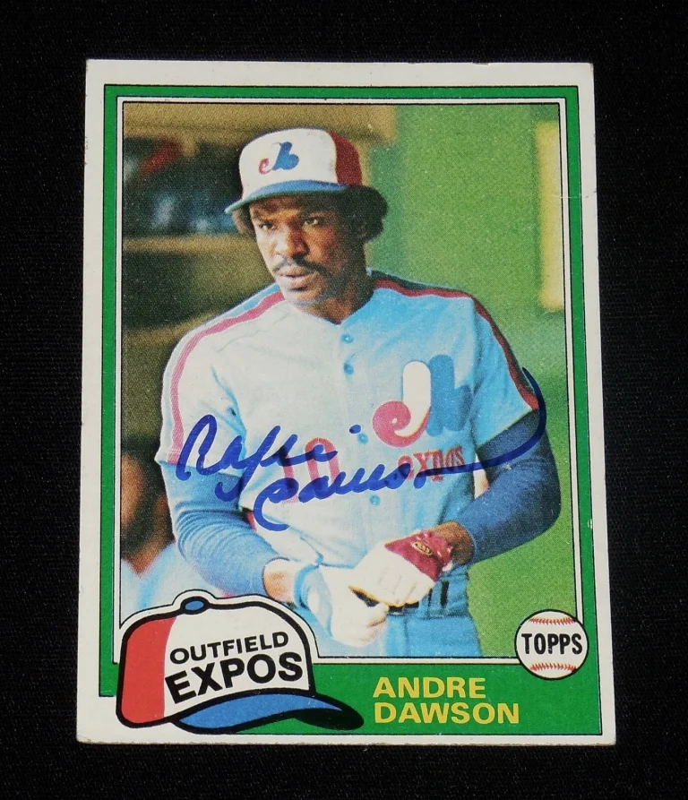 ANDRE DAWSON 1981 TOPPS AUTOGRAPHED BASEBALL CARD (EXPOS / CUBS)