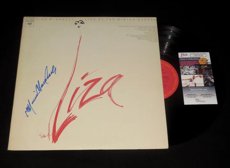 MARVIN HAMLISCH AUTOGRAPHED VINYL RECORD ALBUM (LIZA) - JSA COA!