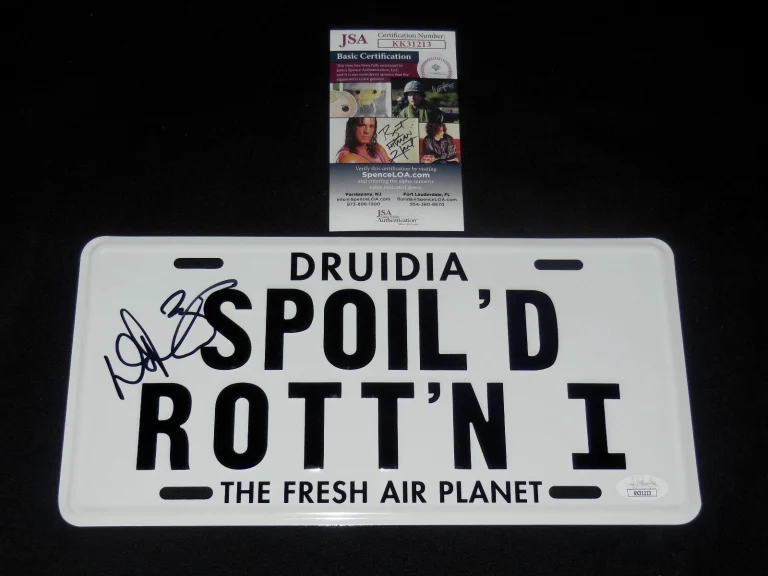 DAPHNE ZUNIGA AUTOGRAPHED LICENSE PLATE (SPACEBALLS - PRINCESS VESPA) - JSA COA!
