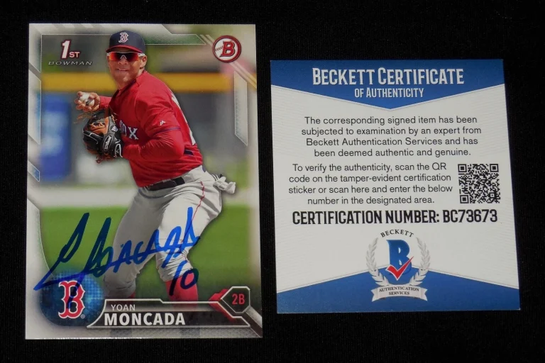 YOAN MONCADA AUTOGRAPHED 2016 1ST BOWMAN ROOKIE BASEBALL CARD (BECKETT COA)