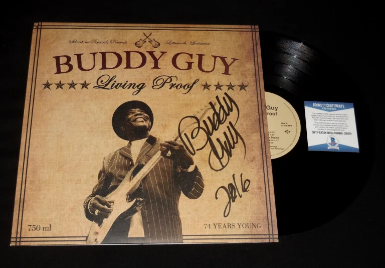 BUDDY GUY AUTOGRAPHED VINYL RECORD ALBUM (LIVING PROOF) - BECKETT COA!
