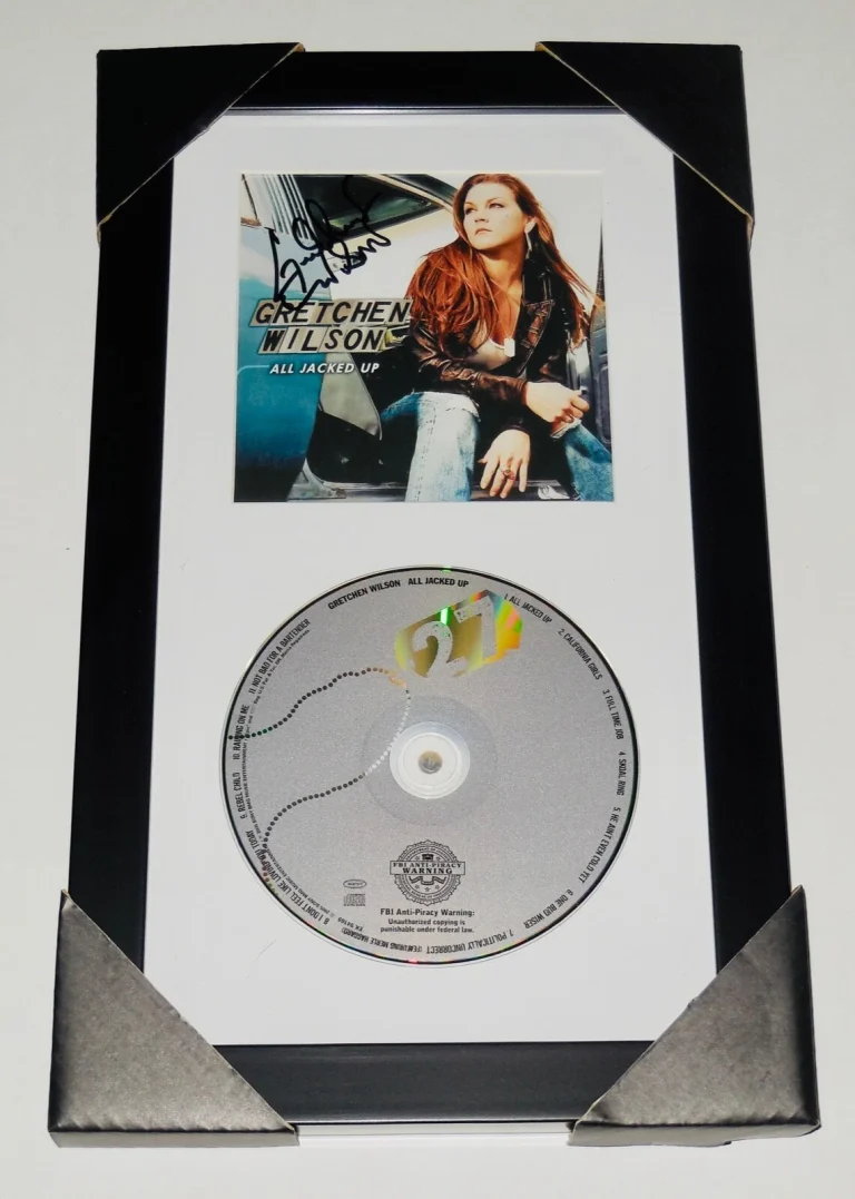 GRETCHEN WILSON AUTOGRAPHED 