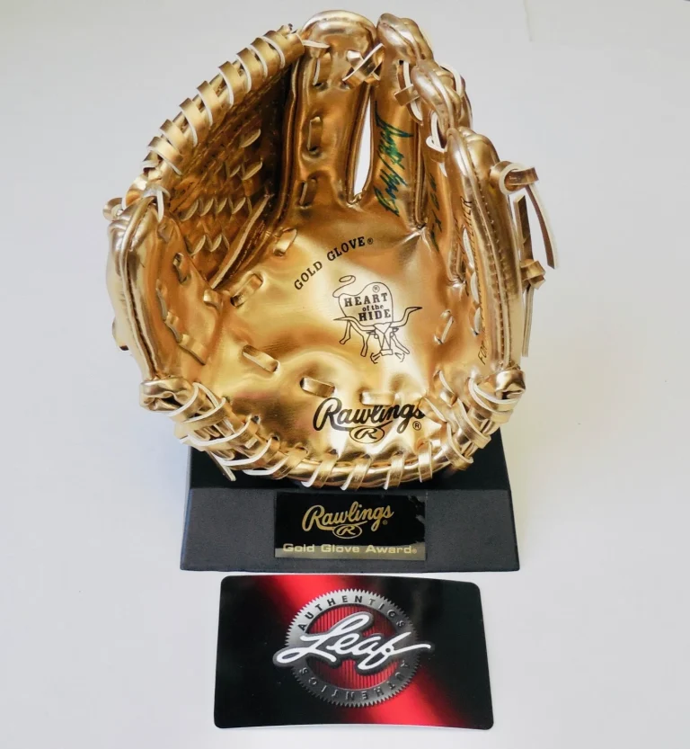 BOBBY SHANTZ AUTOGRAPHED MINI GOLD GLOVE AWARD TROPHY (YANKEES) - LEAF COA!