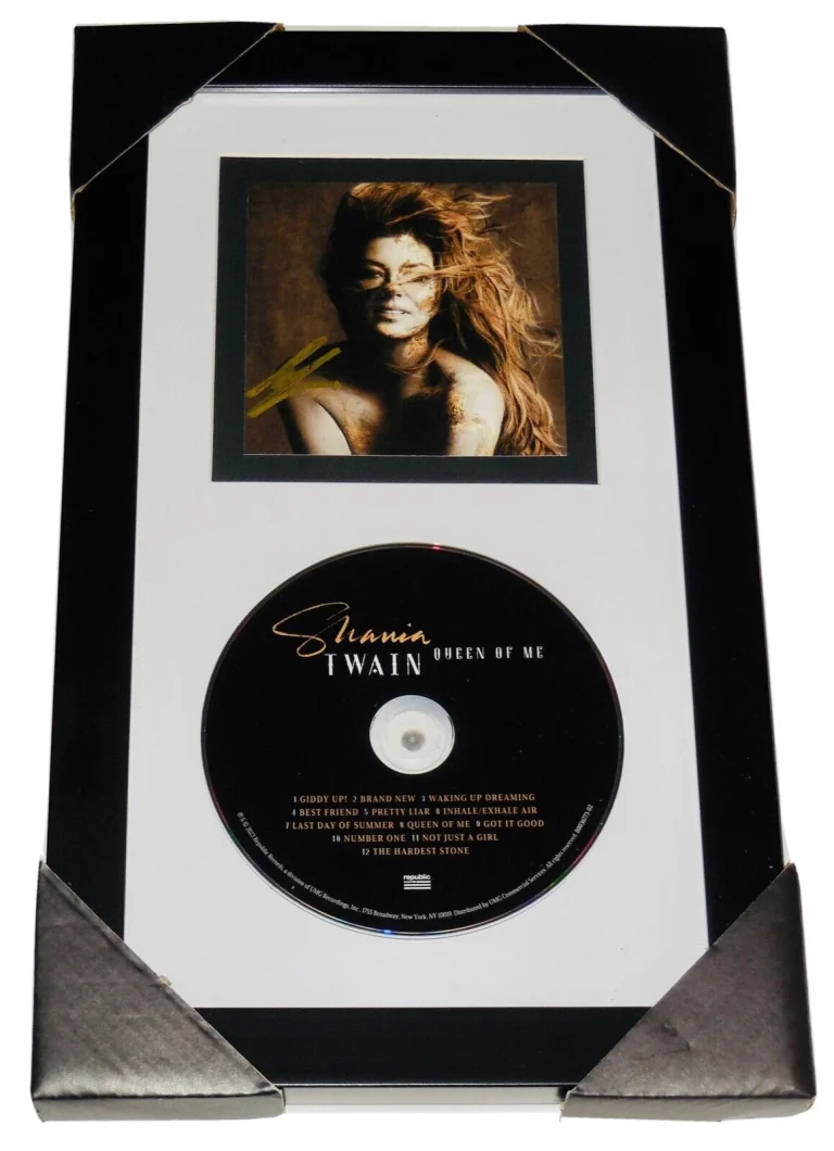 SHANIA TWAIN AUTOGRAPHED 