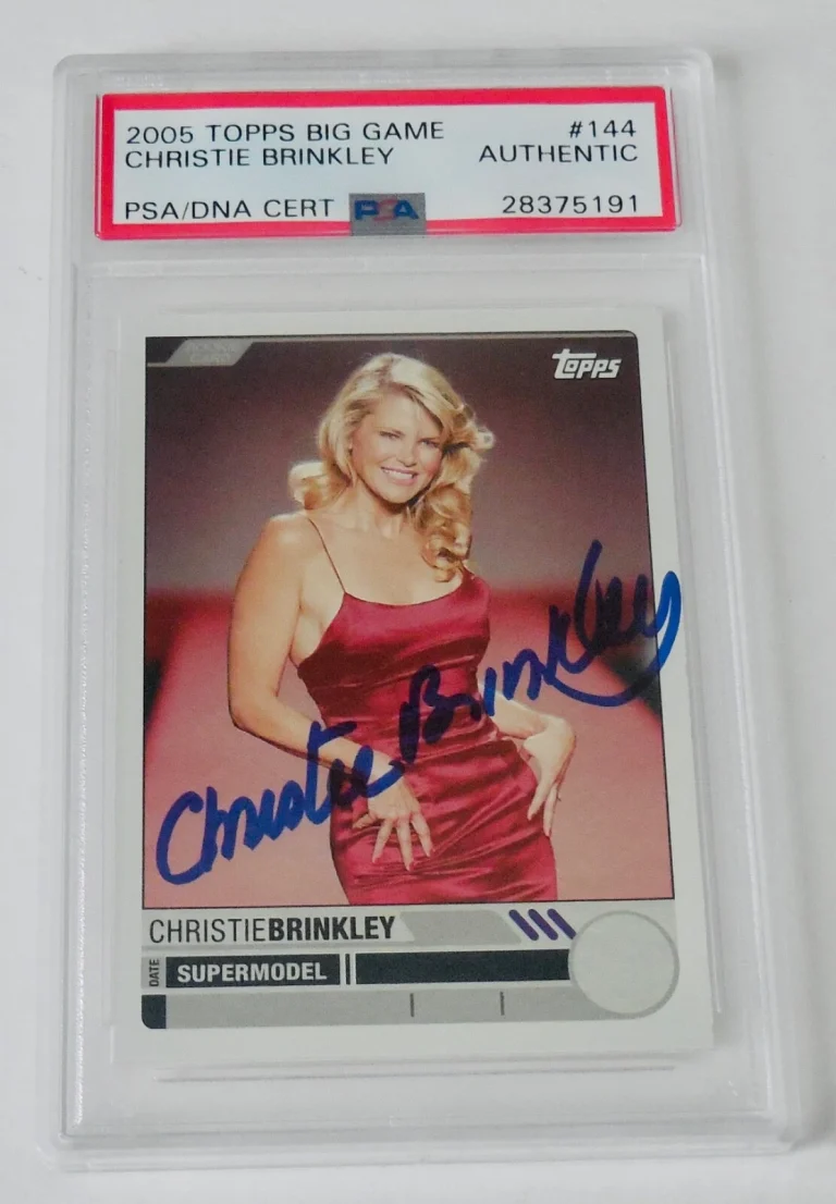 CHRISTIE BRINKLEY AUTOGRAPHED 2005 TOPPS BIG GAME CARD (PSA DNA) - SUPERMODEL!