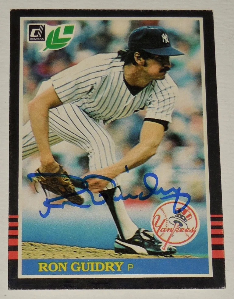 RON GUIDRY 1985 DONRUSS / LEAF AUTOGRAPHED BASEBALL CARD (NEW YORK YANKEES)