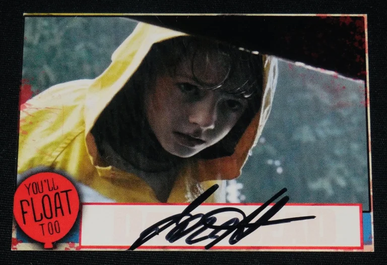 JACKSON ROBERT SCOTT AUTOGRAPHED TRADING CARD (IT CHAPTER ONE & TWO) - W/ COA!