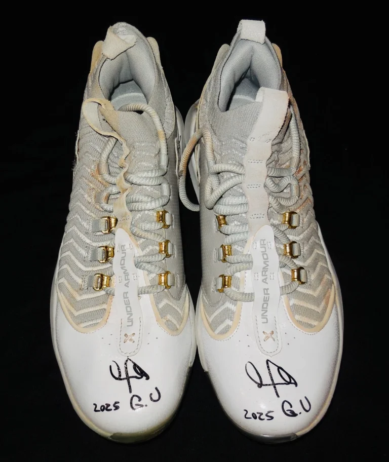ANDY PAGES AUTOGRAPHED 2025 GAME USED BASEBALL CLEATS (DODGERS) - BECKETT COA's!