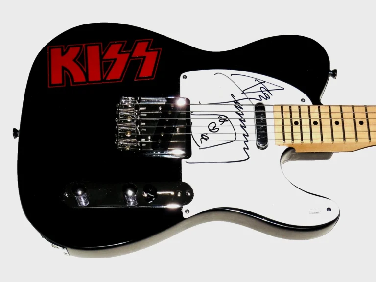 ACE FREHLEY AUTOGRAPHED ELECTRIC GUITAR (KISS) - JSA COA!