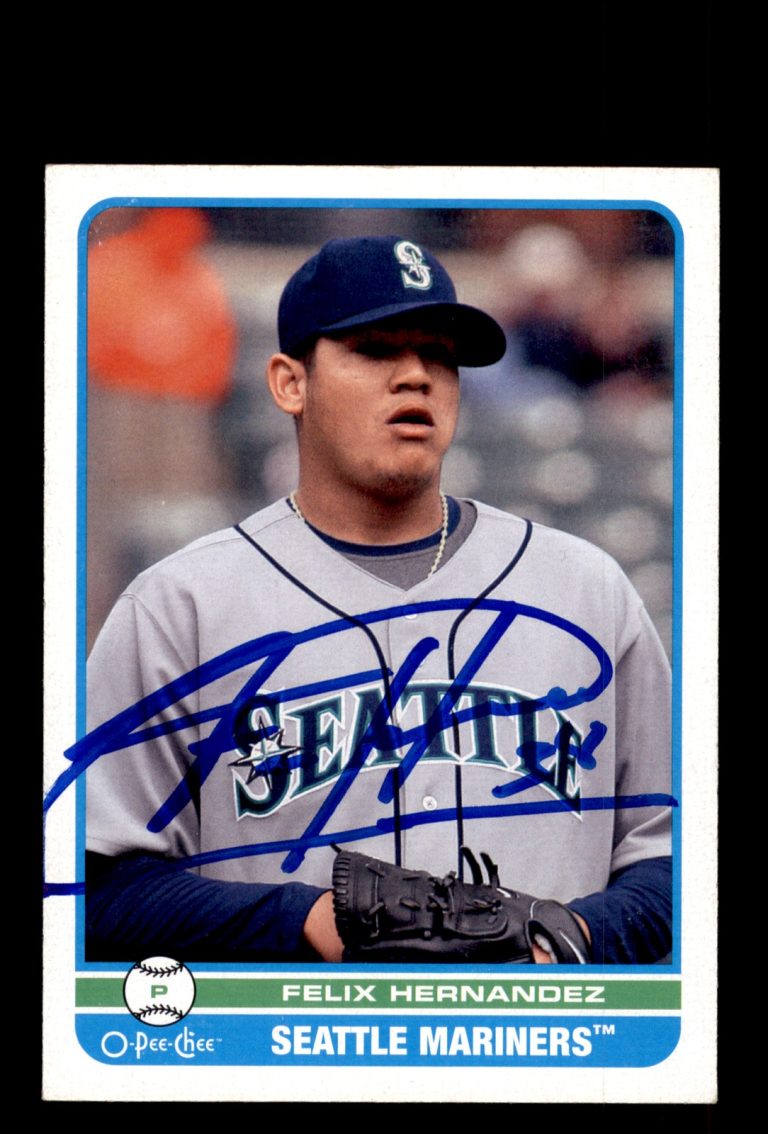 Signed Baseball Card Auto Felix Hernandez 2009 O-Pee-Chee #445 Seattle Mariners