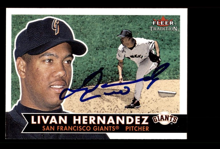 Signed Baseball Card Auto Livan Hernandez 2001 Fleer Tradition #269 Giants