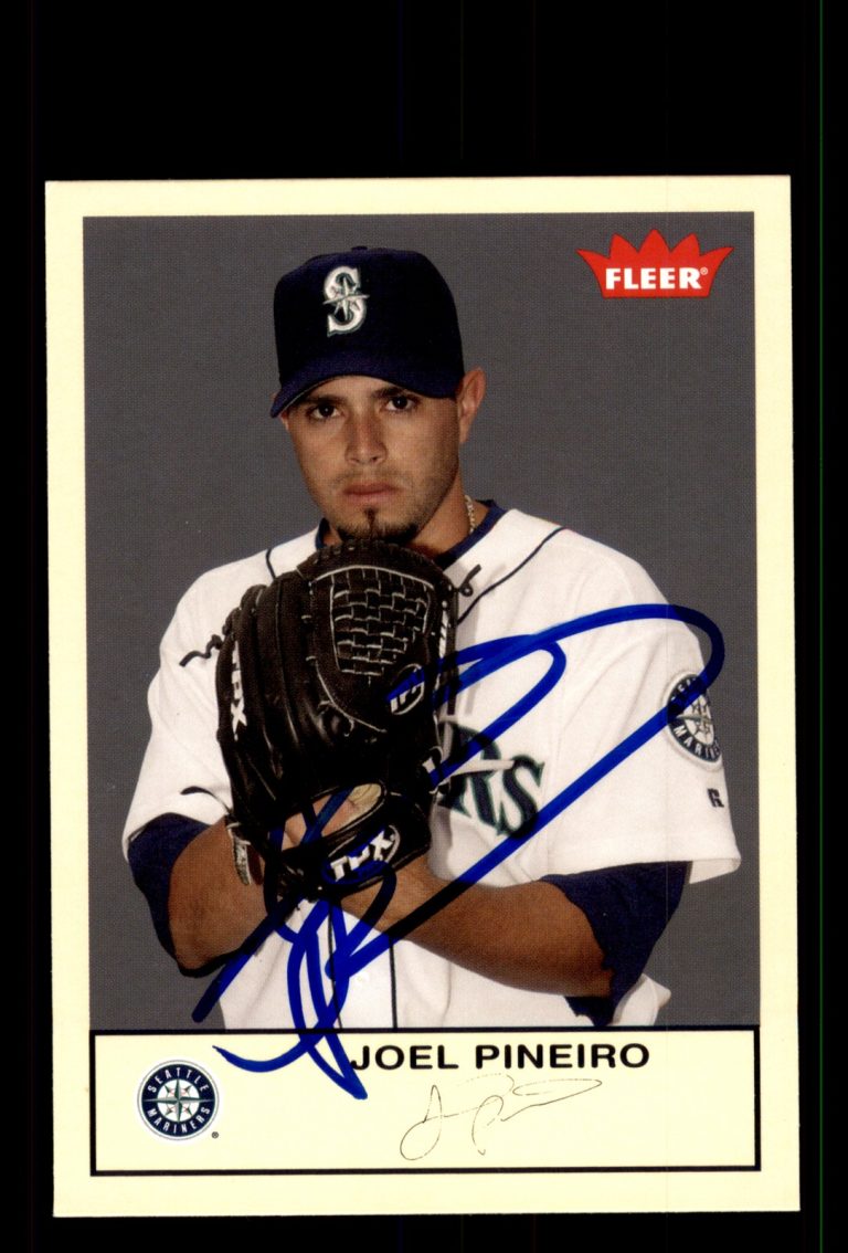 Signed Baseball Card Auto Joel Pineiro 2005 Fleer Tradition #139 Mariners