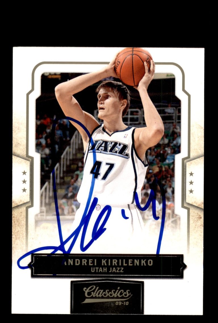 Signed Basketball Card Auto Andrei Kirilenko 2009-10 Panini Classics #66 Jazz