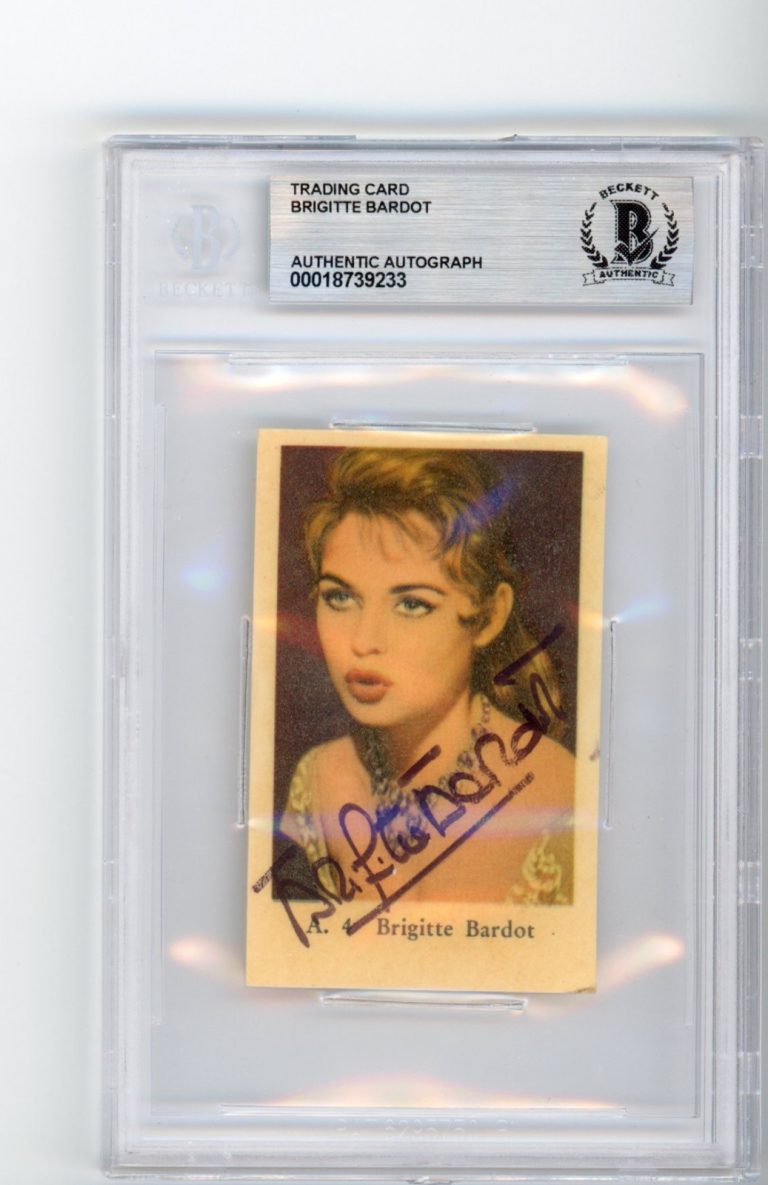 BRIGITTE BARDOT SIGNED VTG TRADING CARD AUTO FRENCH MODEL SUPER STAR BAS