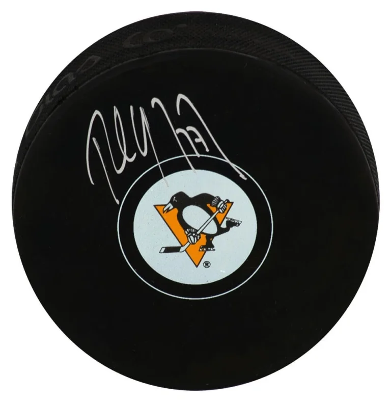 Paul Coffey Signed Pittsburgh Penguins Team Logo Hockey Puck - (SCHWARTZ COA)