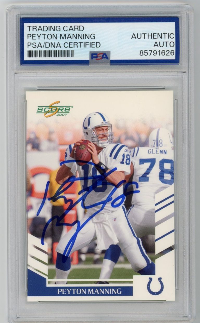 Signed Football Card Auto Peyton Manning 2007 Score #220 Colts PSA/DNA