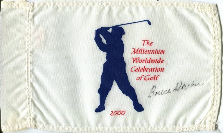 Bruce Devlin PGA Golfer Golf Course Designer Signed Autograph Pin Flag