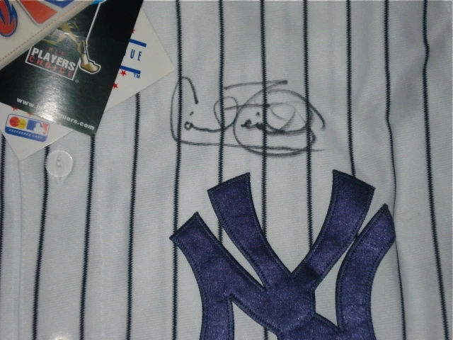 CECIL FIELDER AUTOGRAPHED JERSEY (YANKEES) W/ PROOF!