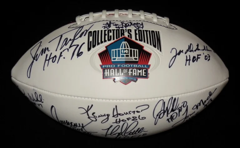 HALL OF FAME AUTOGRAPHED FOOTBALL (15 SIGNATURES) - Munoz, Dent, Kelly, etc.