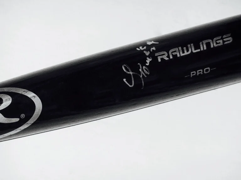YASMANY TOMAS AUTOGRAPHED RAWLINGS BAT (ARIZONA DIAMONDBACKS) - JSA COA!