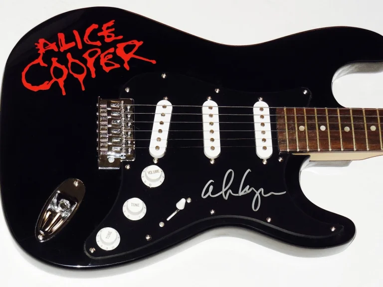 ALICE COOPER AUTOGRAPHED GUITAR (SCHOOL'S OUT) - W/ PROOF!
