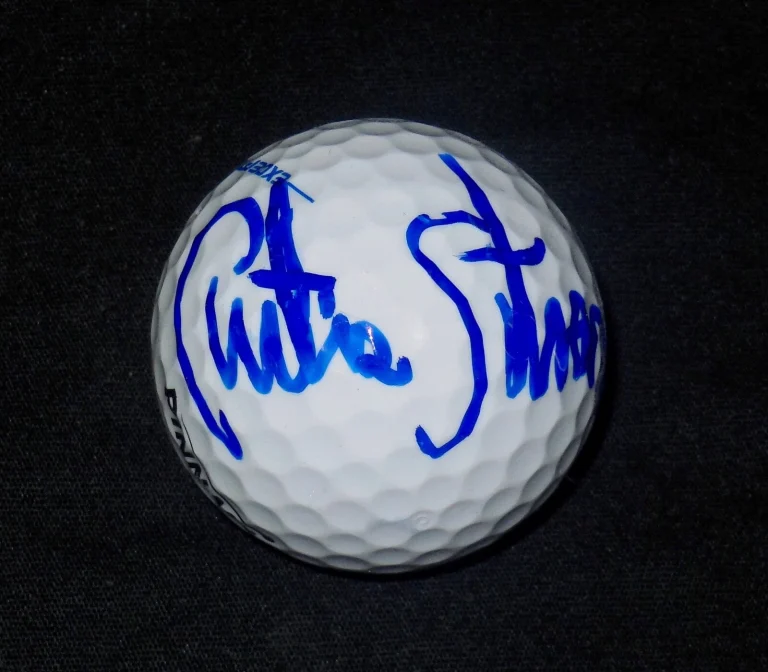 CURTIS STRANGE AUTOGRAPHED 