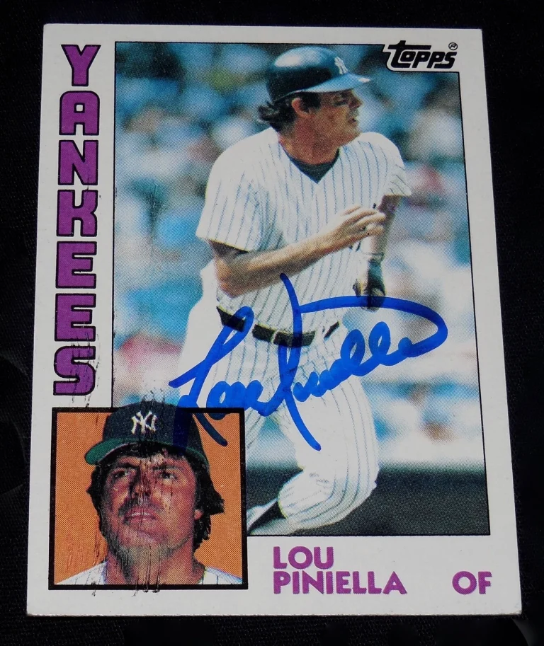 LOU PINIELLA 1984 TOPPS AUTOGRAPHED BASEBALL CARD (NEW YORK YANKEES)