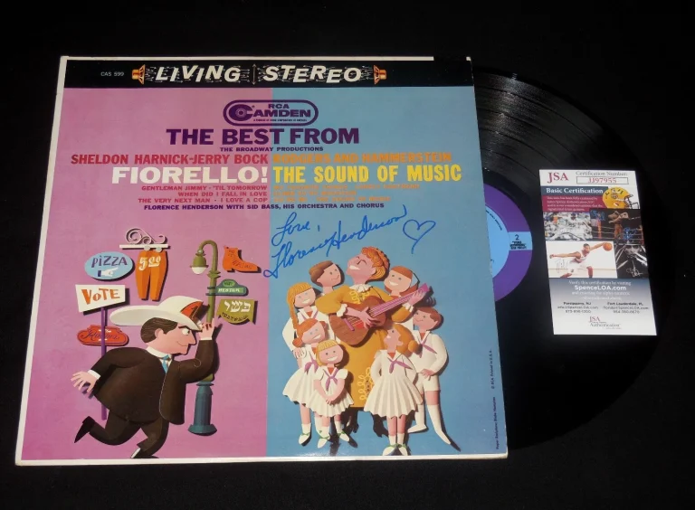 FLORENCE HENDERSON AUTOGRAPHED RECORD ALBUM (THE SOUND OF MUSIC) - JSA COA!