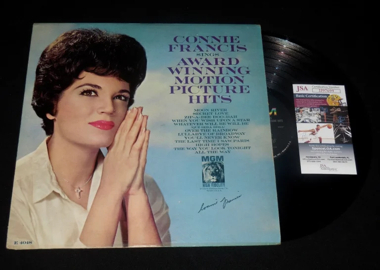 CONNIE FRANCIS AUTOGRAPHED RECORD ALBUM (MOTION PICTURE HITS) - JSA COA!