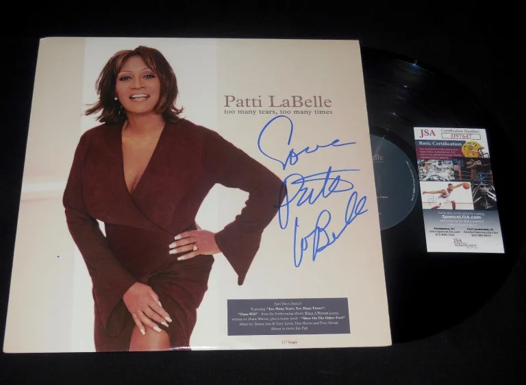 PATTI LA BELLE AUTOGRAPHED RECORD ALBUM (TOO MANY TEARS) - JSA COA!