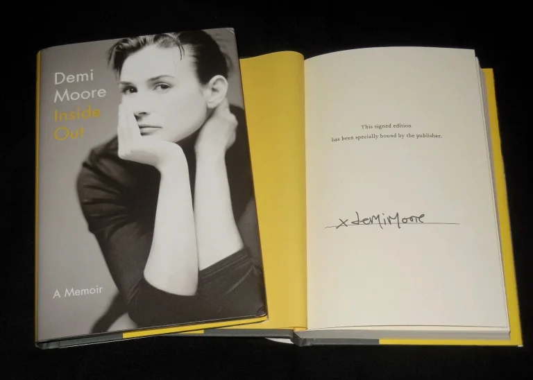 DEMI MOORE AUTOGRAPHED 