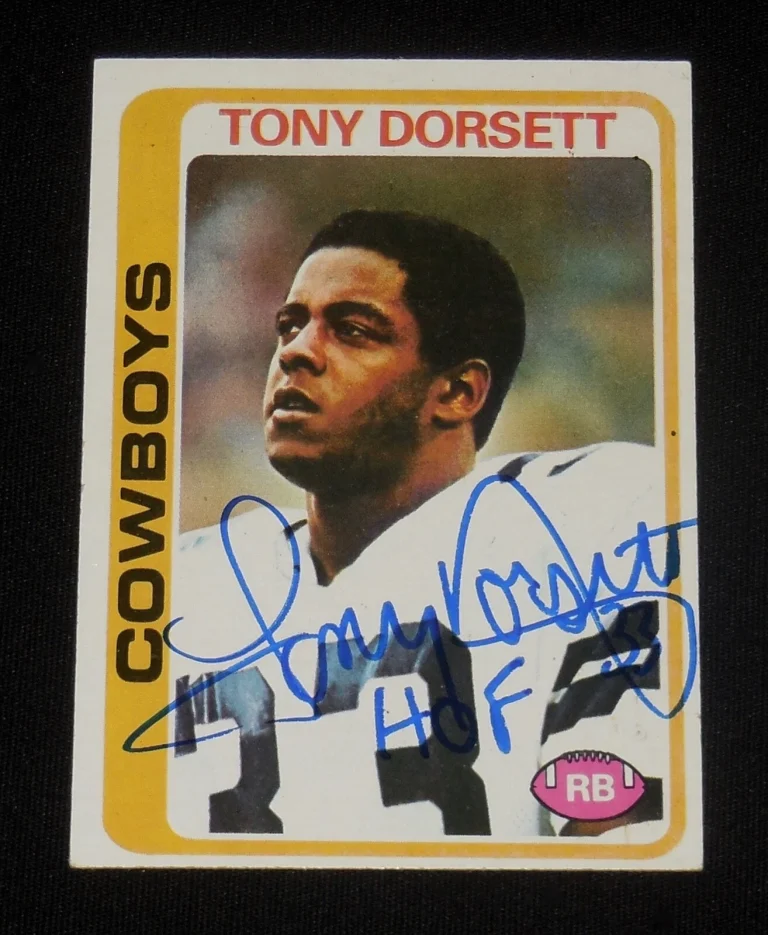 TONY DORSETT 1978 TOPPS AUTOGRAPHED ROOKIE FOOTBALL CARD (DALLAS COWBOYS)